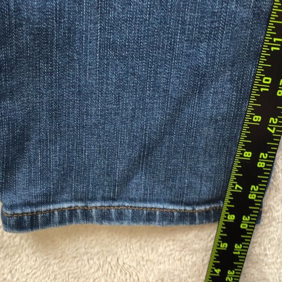 Lee Women's Jeans Size  33x30 Measured Relaxed Fit Straight Leg High Rise Blue - Picture 5 of 15